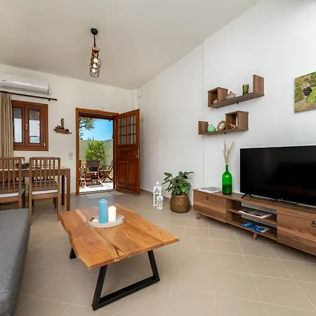 Uva Nera House Ía