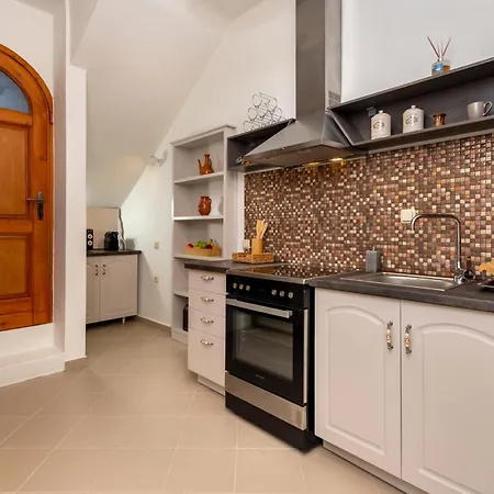 Uva Nera House *